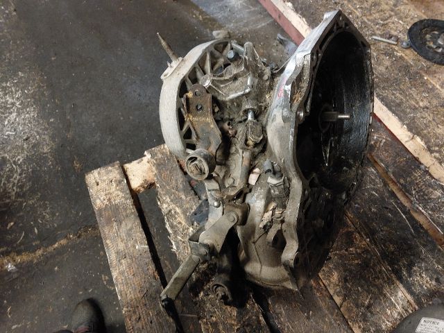 bontott DAEWOO TACUMA Váltó (Mechanikus)