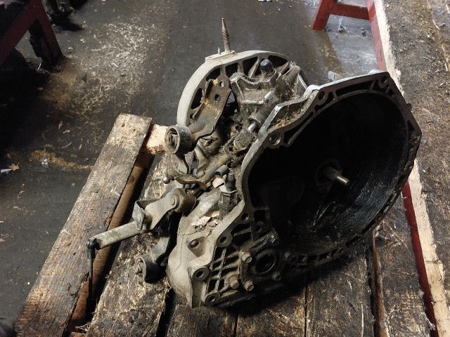 bontott DAEWOO TACUMA Váltó (Mechanikus)