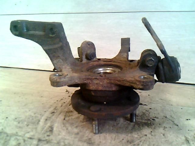 bontott DAEWOO TACUMA Jobb első Csonkállvány Kerékaggyal