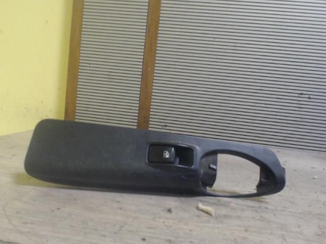 bontott DAEWOO TACUMA Bal hátsó Ablakemelő Kapcsoló