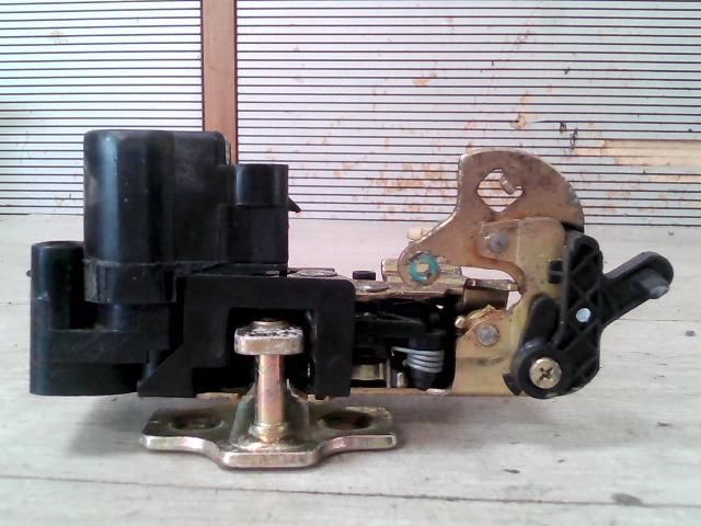 bontott DAEWOO TACUMA Bal hátsó Ajtózár