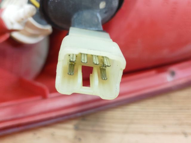 bontott DAEWOO TACUMA Bal Hátsó Lámpa