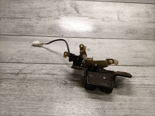 bontott DAEWOO TACUMA Csomagtérajtó Zárszerkezet