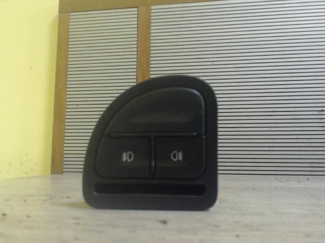 bontott DAEWOO TACUMA Hátsó Ködzárófény Kapcsoló