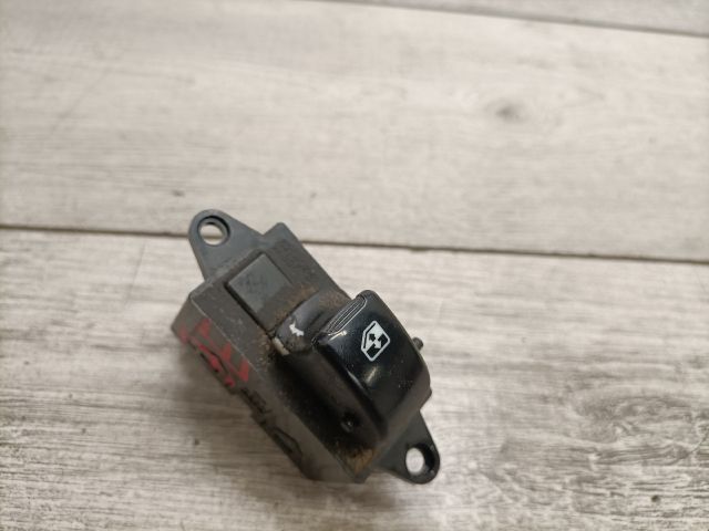 bontott DAEWOO TACUMA Jobb első Ablakemelő Kapcsoló