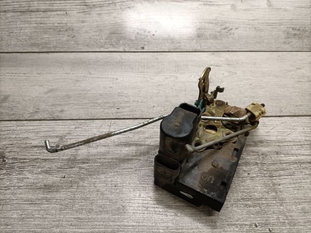 bontott DAEWOO TACUMA Jobb első Ajtózár