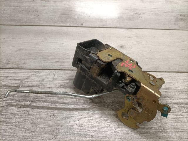 bontott DAEWOO TACUMA Jobb első Ajtózár