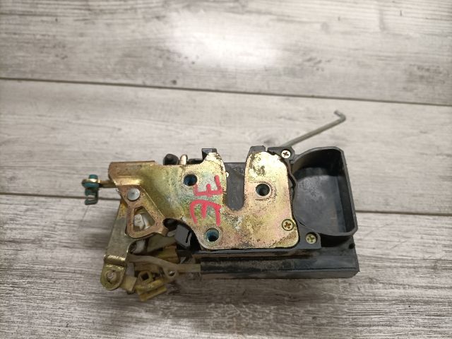 bontott DAEWOO TACUMA Jobb első Ajtózár