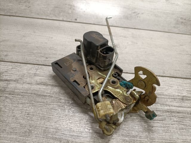 bontott DAEWOO TACUMA Jobb első Ajtózár