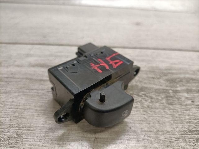 bontott DAEWOO TACUMA Jobb hátsó Ablakemelő Kapcsoló