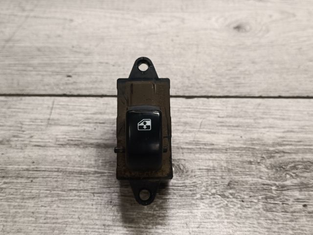 bontott DAEWOO TACUMA Jobb hátsó Ablakemelő Kapcsoló