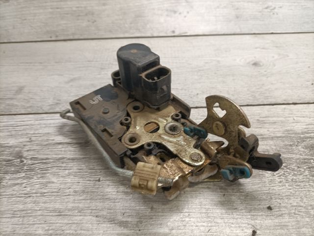 bontott DAEWOO TACUMA Jobb hátsó Ajtózár