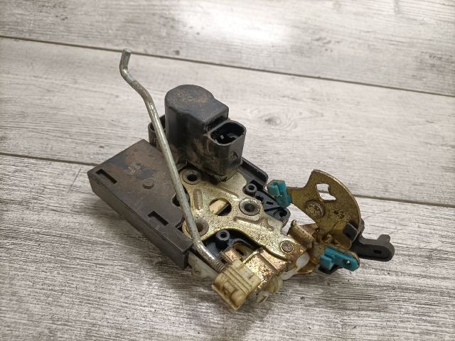 bontott DAEWOO TACUMA Jobb hátsó Ajtózár