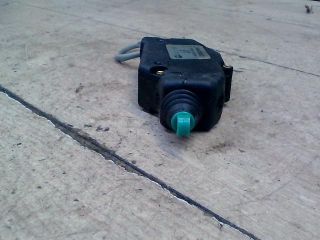 bontott DAEWOO TACUMA Központizár Motor Csomagtérajtó