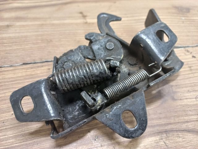 bontott DAEWOO TACUMA Motorháztető Zárszerkezet