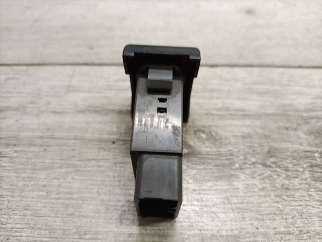 bontott DAEWOO TACUMA Vészvillogó Kapcsoló