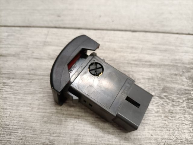 bontott DAEWOO TACUMA Vészvillogó Kapcsoló