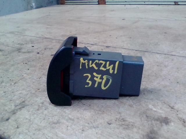 bontott DAEWOO TACUMA Vészvillogó Kapcsoló