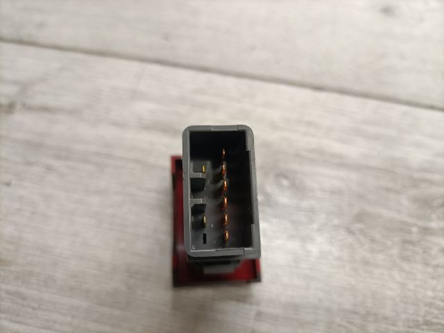 bontott DAEWOO TACUMA Vészvillogó Kapcsoló