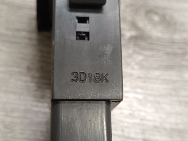 bontott DAEWOO TACUMA Vészvillogó Kapcsoló