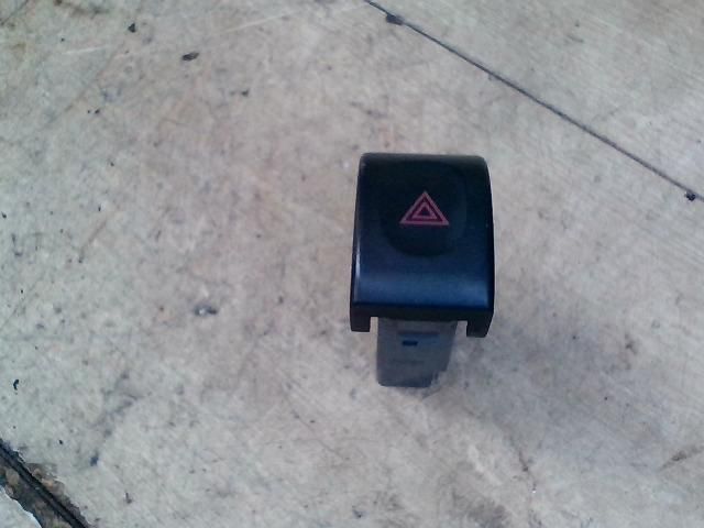 bontott DAEWOO TACUMA Vészvillogó Kapcsoló