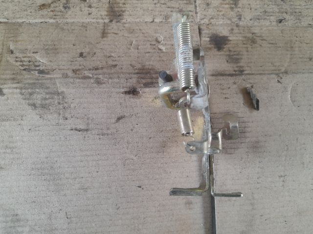 bontott DAEWOO TICO Csomagtérajtó Ütköző