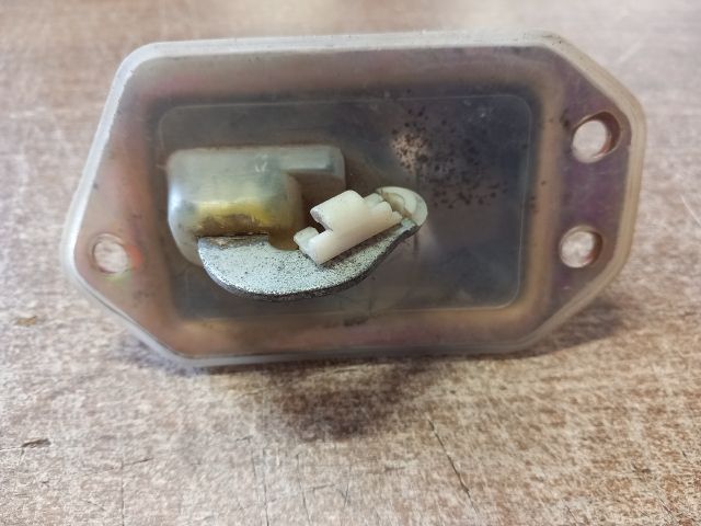 bontott DAEWOO TICO Csomagtérajtó Zárszerkezet