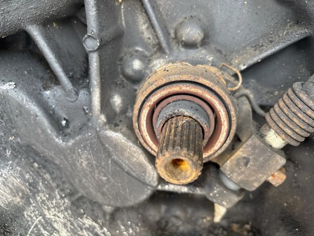 bontott DAIHATSU APPLAUSE Váltó (Mechanikus)