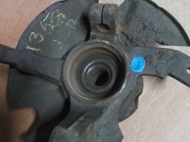 bontott DAIHATSU CHARADE Jobb első Csonkállvány Kerékaggyal