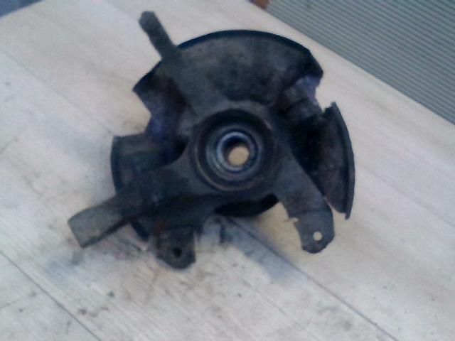 bontott DAIHATSU CHARADE Jobb első Csonkállvány Kerékaggyal