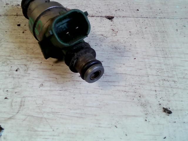 bontott DAIHATSU CHARADE Porlasztó (1 db)