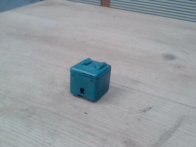 bontott DAIHATSU CHARADE Ablaktörlő Relé