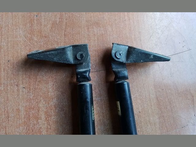 bontott DAIHATSU CHARADE Gázrugós Kitámasztó Teleszkóp Pár Csomagtérajtó