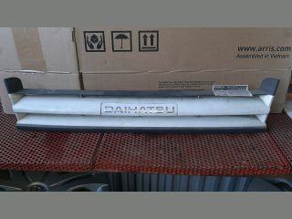 bontott DAIHATSU CHARADE Hűtőrács