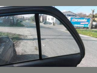 bontott DAIHATSU CHARADE Jobb hátsó Fixüveg (Ajtóban)