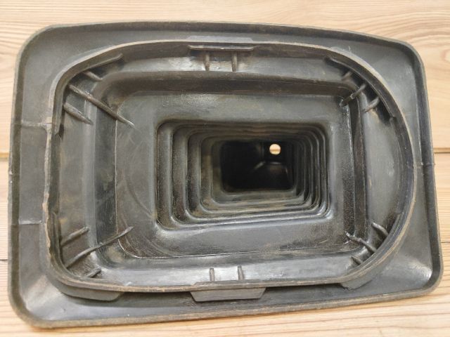 bontott DAIHATSU CHARADE Váltószoknya