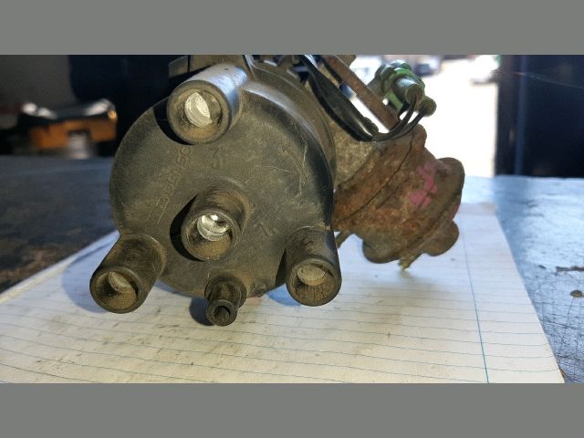 bontott DAIHATSU CUORE Gyújtáselosztó