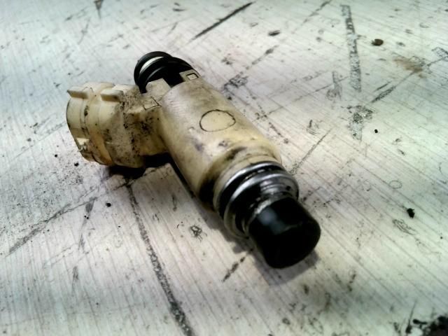 bontott DAIHATSU CUORE Porlasztó (1 db)