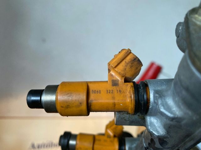 bontott DAIHATSU CUORE Porlasztó (1 db)