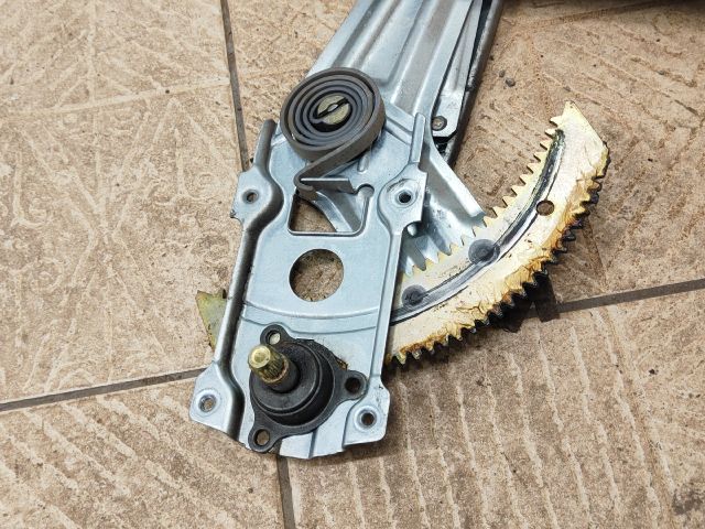 bontott DAIHATSU CUORE Bal első Ablakemelő Szerkezet (Mechanikus)