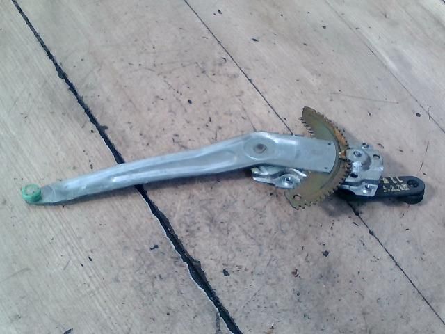 bontott DAIHATSU CUORE Bal hátsó Ablakemelő Szerkezet (Mechanikus)