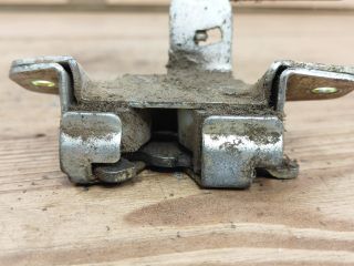 bontott DAIHATSU CUORE Csomagtérajtó Zárszerkezet