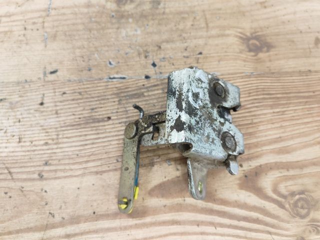 bontott DAIHATSU CUORE Csomagtérajtó Zárszerkezet