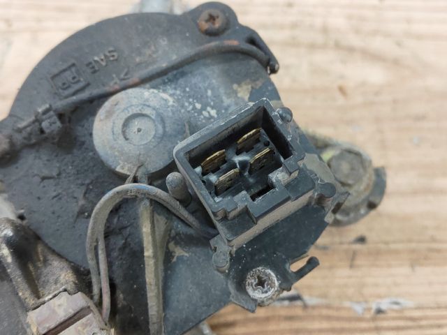 bontott DAIHATSU CUORE Első Ablaktörlő Motor