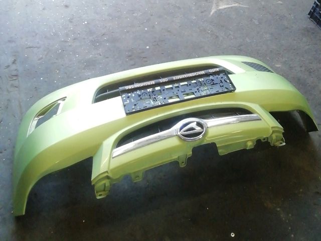 bontott DAIHATSU CUORE Első Lökhárító (Részeivel)