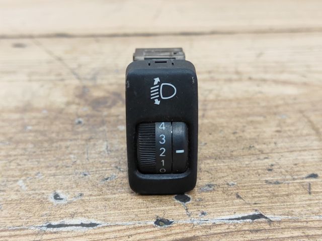 bontott DAIHATSU CUORE Fényszórómagasság Állító Kapcsoló