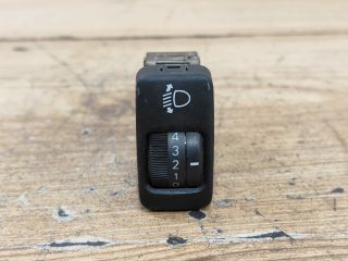 bontott DAIHATSU CUORE Fényszórómagasság Állító Kapcsoló