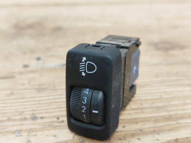 bontott DAIHATSU CUORE Fényszórómagasság Állító Kapcsoló