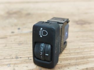 bontott DAIHATSU CUORE Fényszórómagasság Állító Kapcsoló