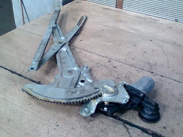 bontott DAIHATSU CUORE Jobb első Ablakemelő Szerkezet (Elektromos)